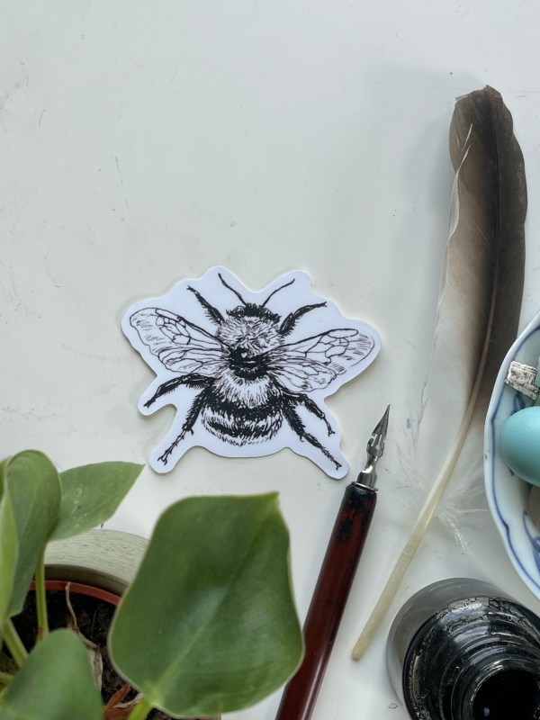 Bee (Inktober art) - Vinyl sticker